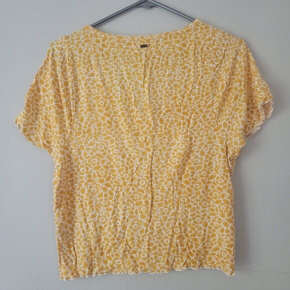 O'neill Yellow Floral White Crop Top Size Large - Picture 2 of 4